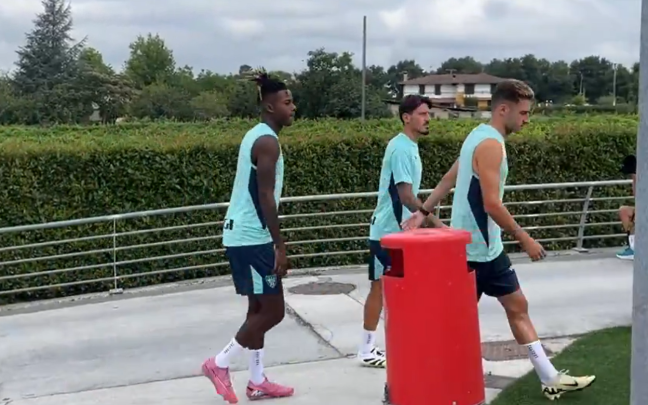Nico Williams completa su primer entrenamiento de la pretemporada Nico Williams completa su primer entrenamiento de la pretemporada