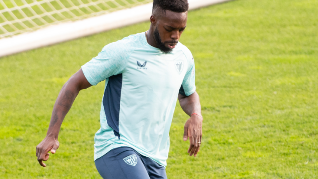 Iñaki Williams se ejercita al margen en Lezama / Athletic Club