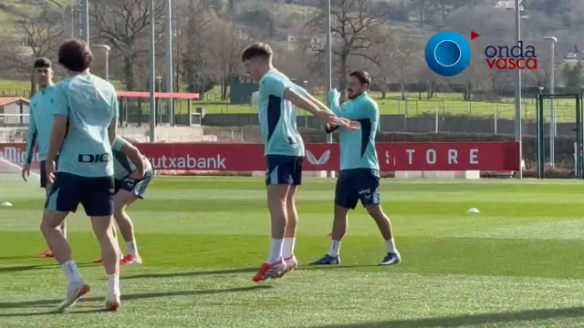 Mikel Jauregizar durante el entrenamiento de hoy en Lezama / Athletic Club