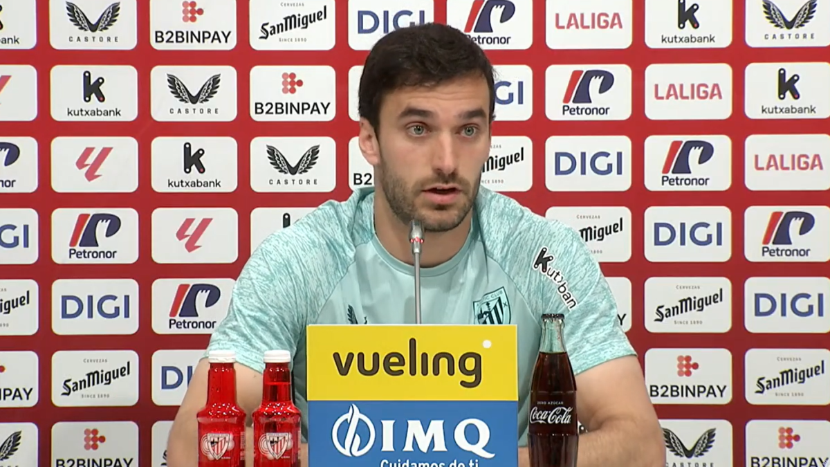 Iñigo Lekue durante la rueda de prensa / Youtube Athletic