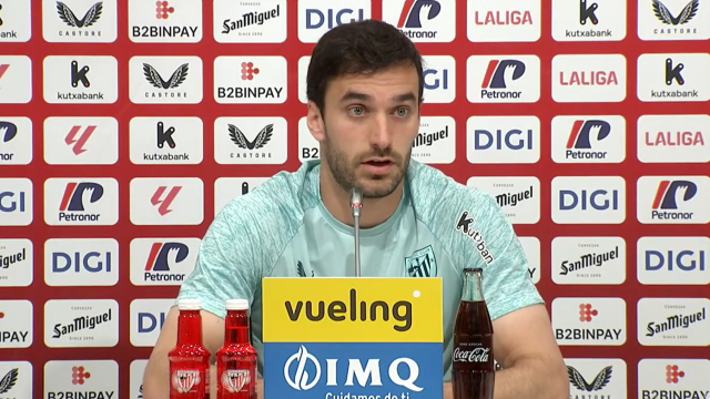 Iñigo Lekue durante la rueda de prensa / Youtube Athletic