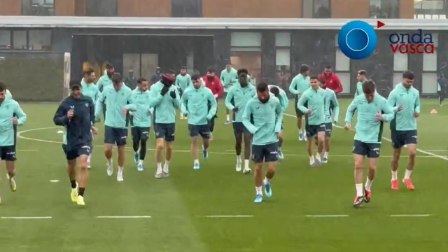 El Athletic se ejercita con 8 bajas en lezama / Imanol Vilella