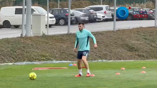 Aitor Paredes ultima su regreso al grupo / Imanol Vilella