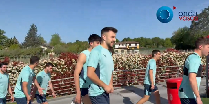 Aitor Paredes ha vuelto al grupo / Imanol Vilella