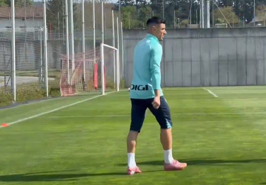 Yuri Berchiche entrena con normalidad / Imanol VIlella