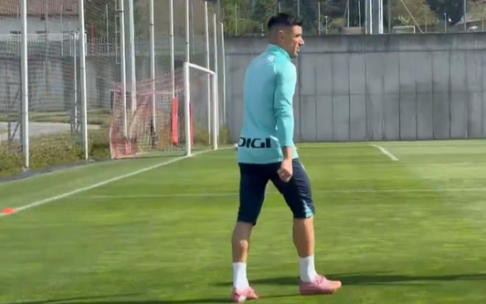 Yuri Berchiche entrena con normalidad / Imanol VIlella