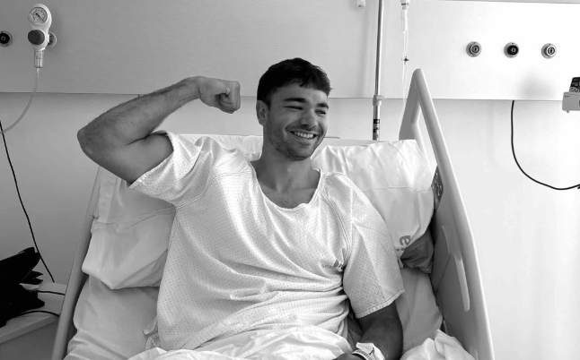 Unai Egiluz, sonriente tras su segunda operación / Unai Egiluz vía ig