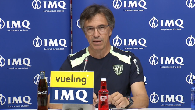 Josean Lekue durante la rueda de prensa de hoy en Lezama / Athletic Club