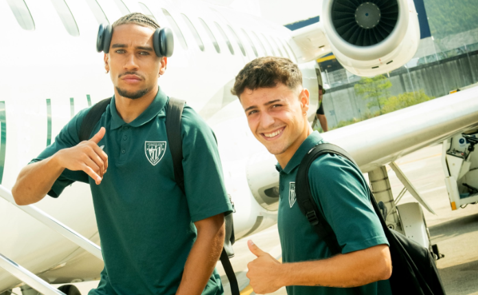 Johaneko y Monreal antes de volar hasta Bérgamo / Athletic Club