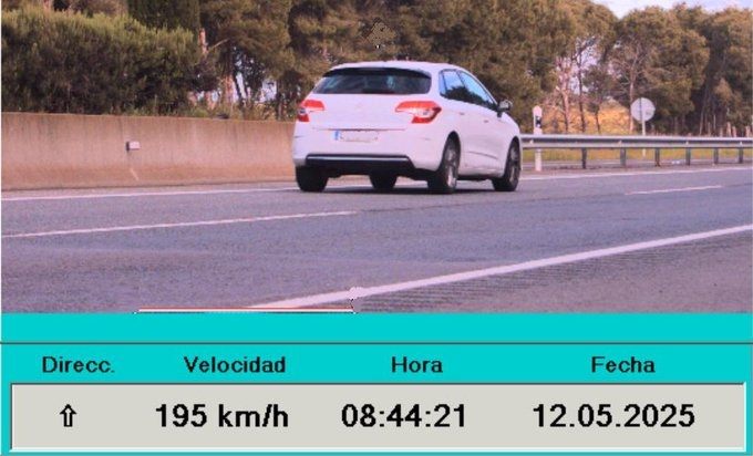 Imagen de los vehículos facilitada por la Policía Foral. 