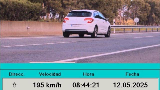 Imagen de los vehículos facilitada por la Policía Foral. Imagen de los vehículos facilitada por la Policía Foral.
