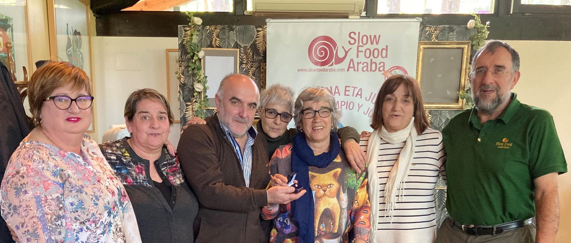 Feli Arregui, ha recibido el Caracol de Oro 2022 concedido por Slow Food