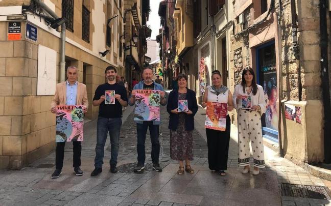 Representantes municipales en la presentación de madalenas