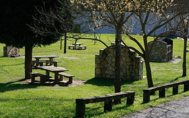 Comienza la temporada de reserva de mesas y barbacoas en el merendero de La Presa