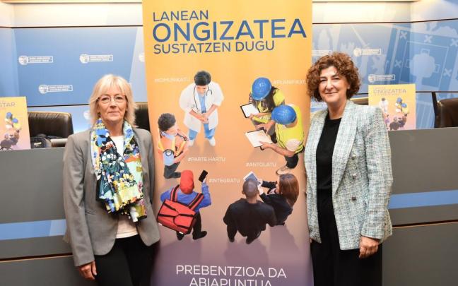 Elena Pérez Barredo y Lourdes Íscar Reina en la presentación de la nueva campaña de Osalan.