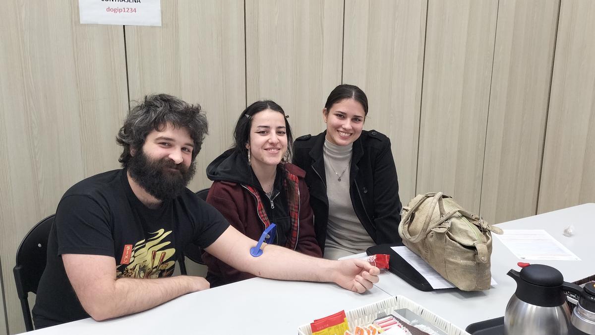Voluntarios después de donar sangre