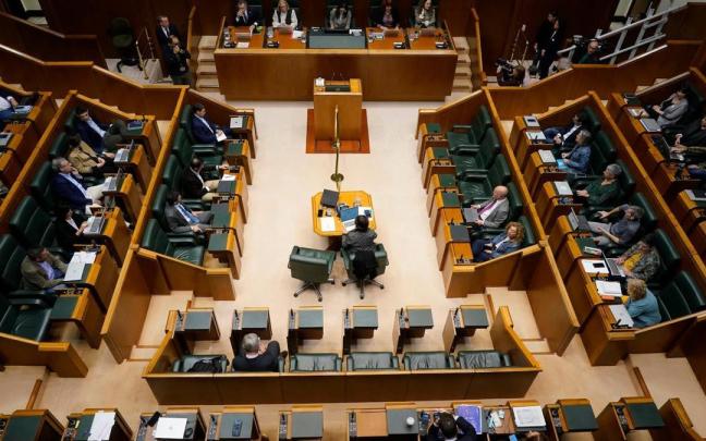 El Pleno de la Cámara debatiendo sobre las cuotas en la enseñanza concertada