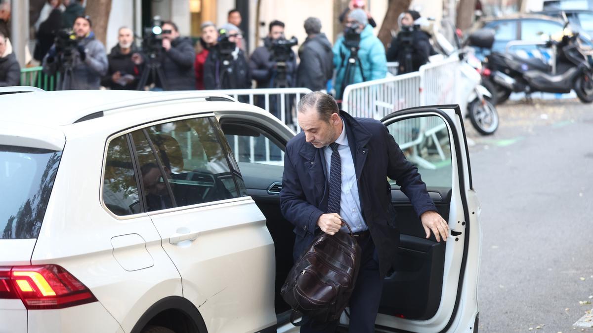 El exministro José Luis Abalos a su llegada al Tribunal Supremo el pasado noviembre.