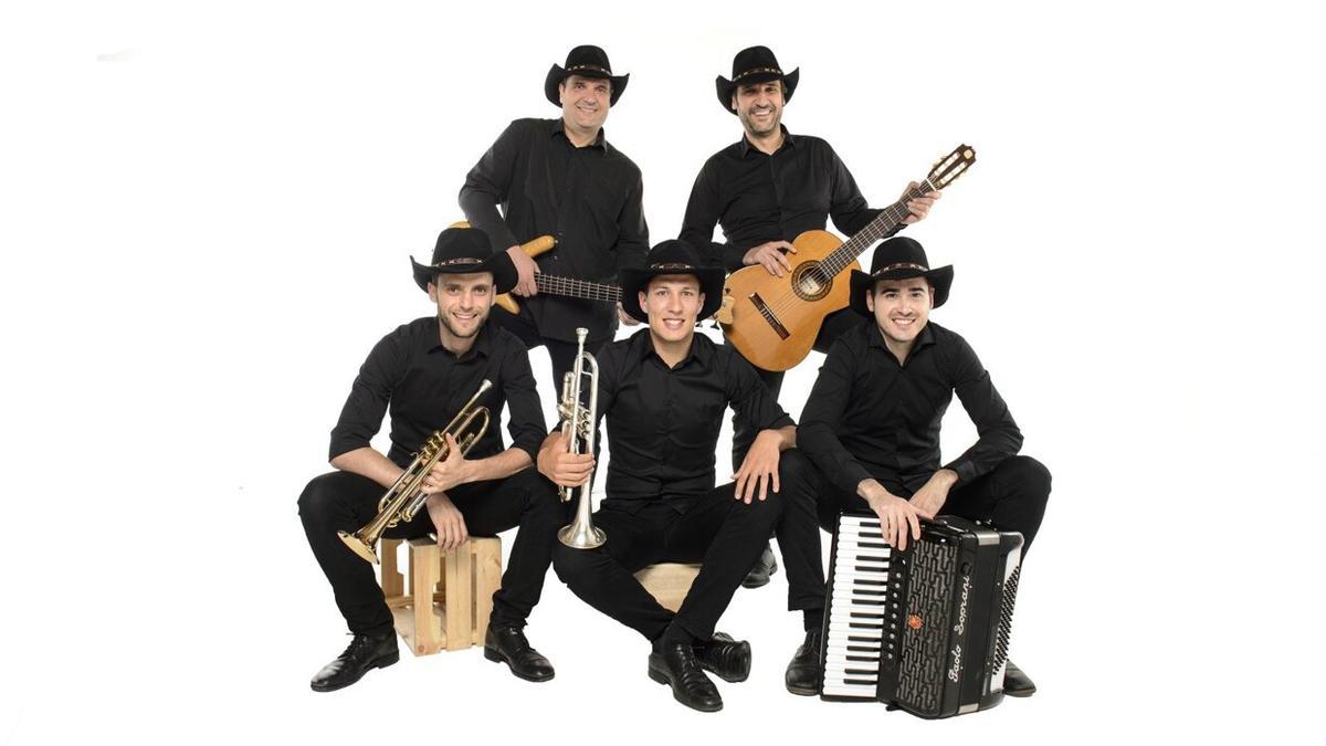 El grupo Puro Relajo.