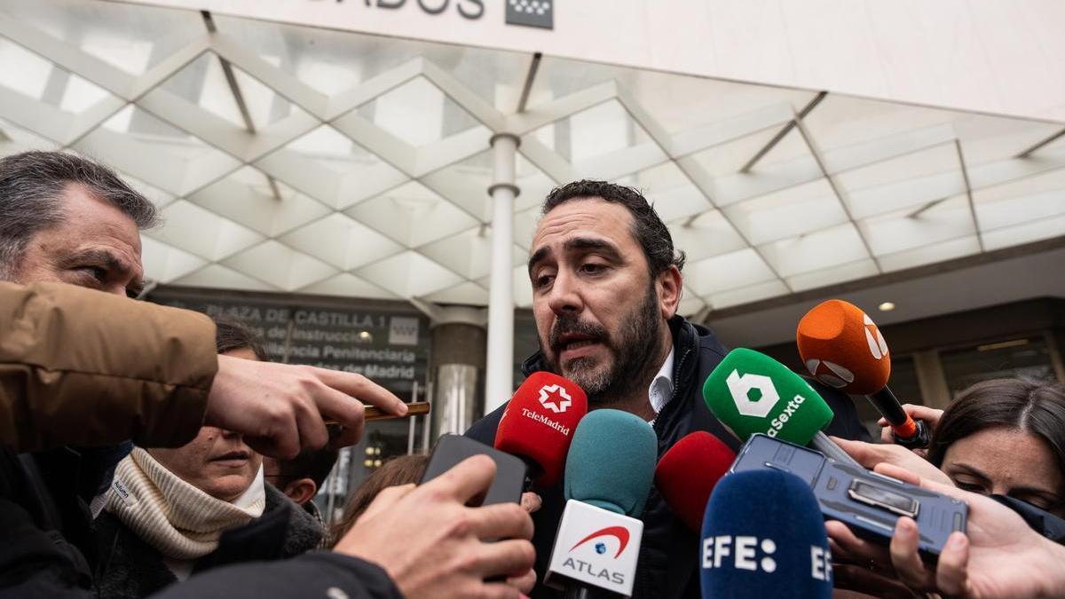 Víctor de Aldama a su salida de los Juzgados de Plaza de Castilla.