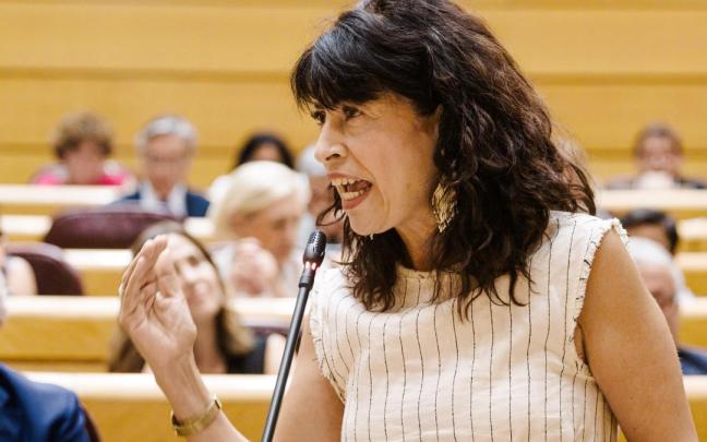La ministra de Igualdad, Ana Redondo, durante una sesión de control al Gobierno en el Senado.
