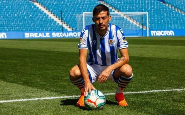 David Silva, en 2020 tras su presentación como nuevo jugador txuri-urdin. / REAL SOCIEDAD