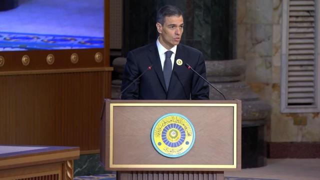 El presidente del Gobierno, Pedro Sánchez, durante su intervención en la Cumbre de la Liga Árabe en Bagdad / EP El presidente del Gobierno, Pedro Sánchez, durante su intervención en la Cumbre de la Liga Árabe en Bagdad