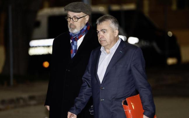 El exsecretario de Organización del PSOE, Santos Cerdán, sale de la cárcel se Soto del Real.