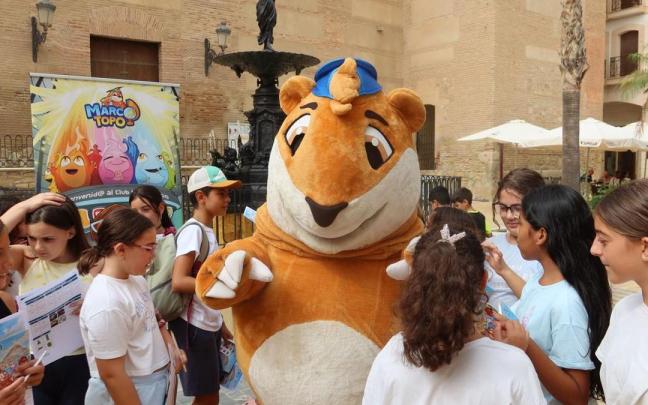 Los participantes, acompañados por los personajes Marco Topo y su hermana Marta, deberán recorrer los puntos señalados en el mapa