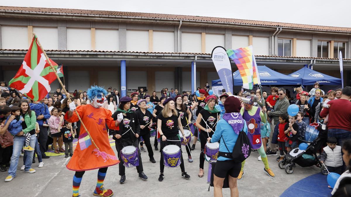 En imágenes: Urduña celebra la fiesta de la Escuela Pública Vasca