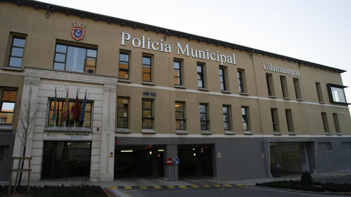 Exterior de las dependencias de la Policía Municipal de Pamplona.