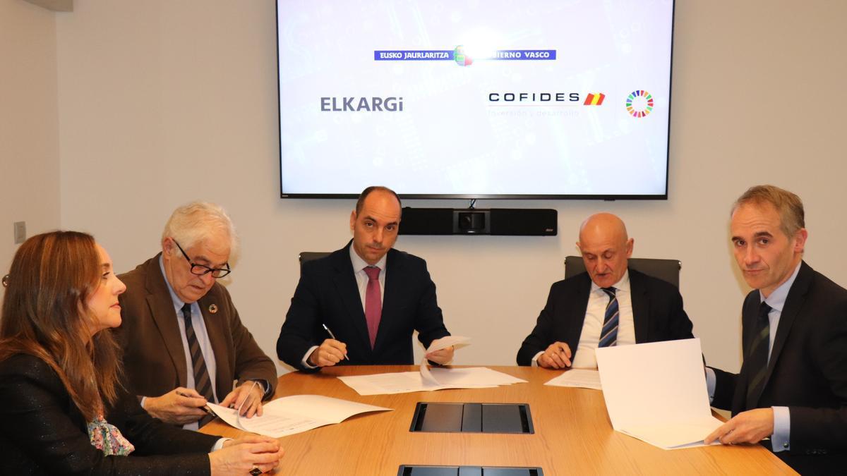 El Instituto Vasco de Finanzas (IVF), COFIDES, Elkargi SGR y BasqueTrade & Investment (BT&I) han renovado su colaboración.