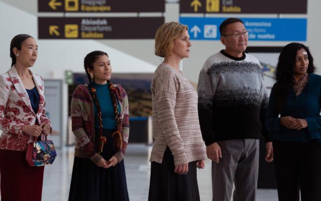 Imagen de la serie ‘Pluribus’ rodada en el aeropuerto de Loiu