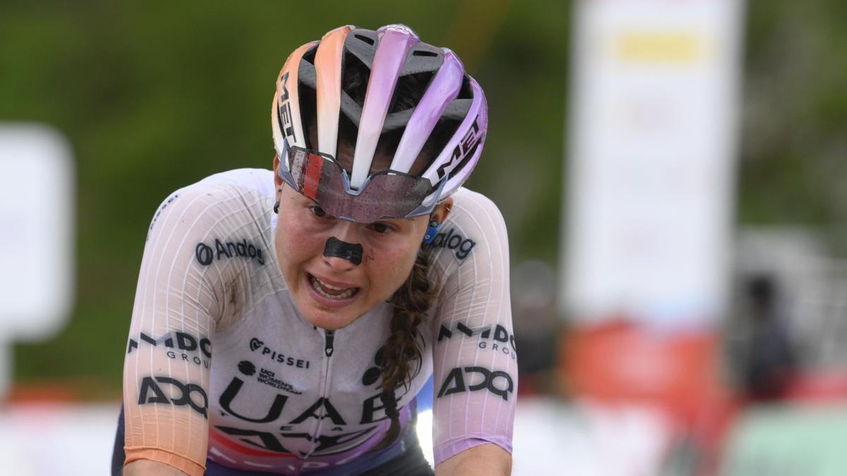 Paula Blasi, campeona de la Vuelta femenina.