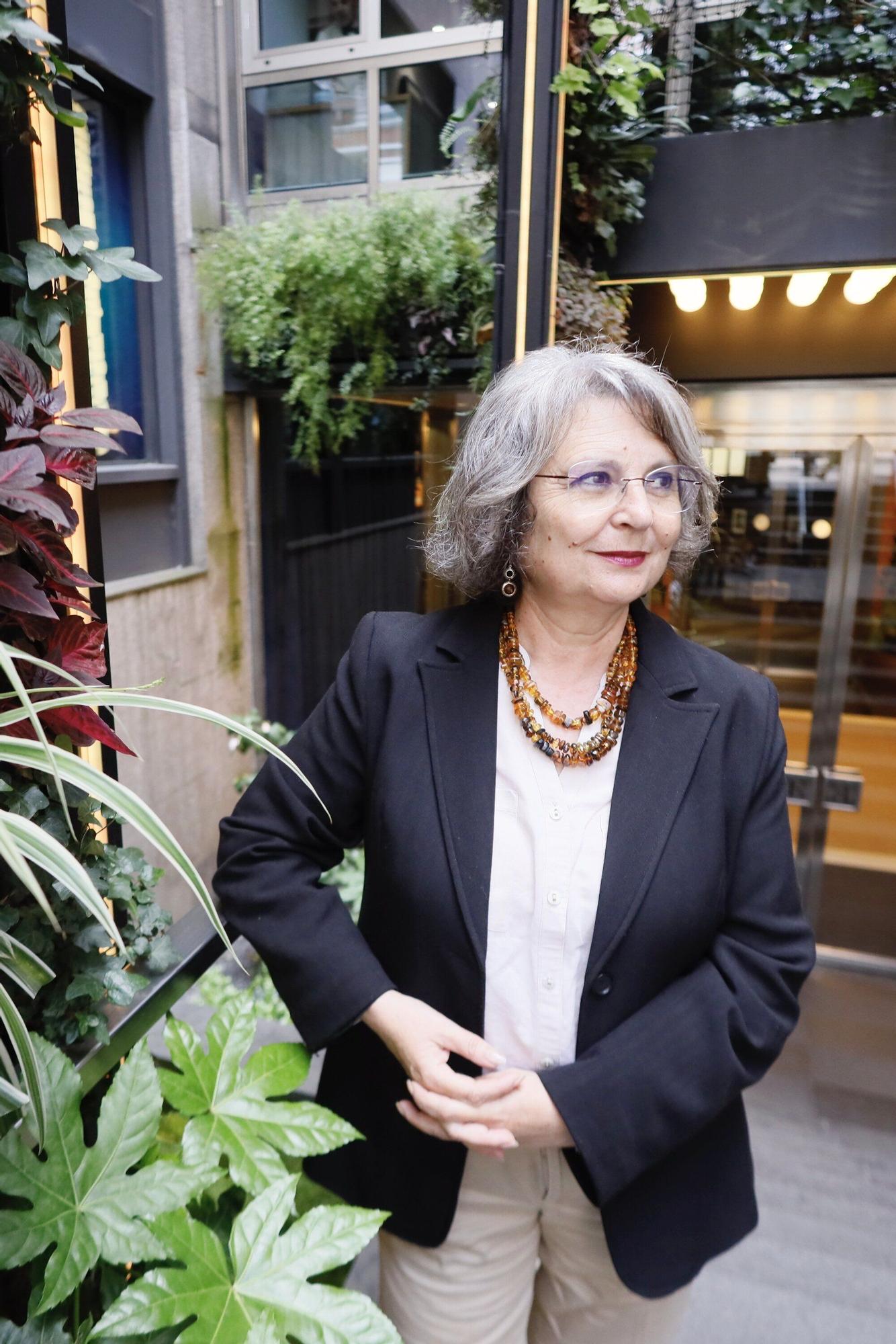 'Ingrata patria' es la última novela de Elvira Roca.