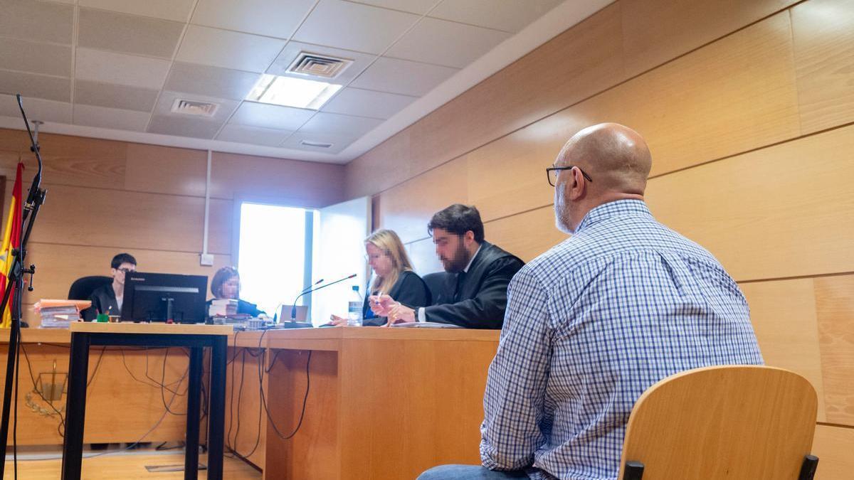 El acusado, Miguel F., durante el juicio.