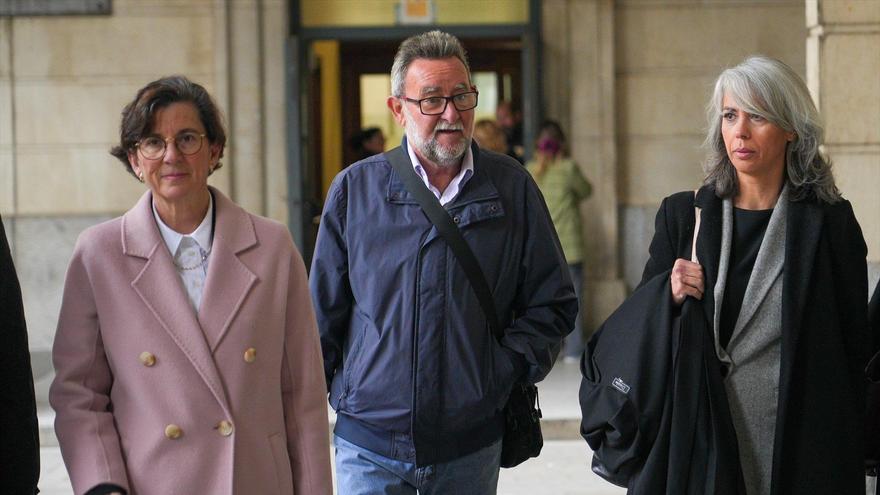 El exsecretario general de UGT-A, Francisco Fernández Sevilla a su llegada al juicio, a 29 de enero de 2024 en Sevilla.