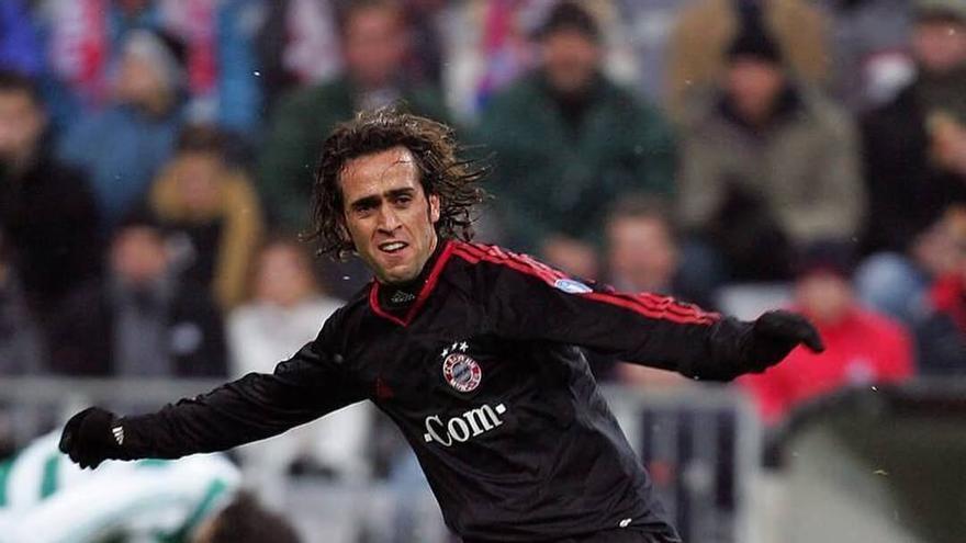 Ali Karimi, durante su etapa como futbolista en el Bayern de Múnich.