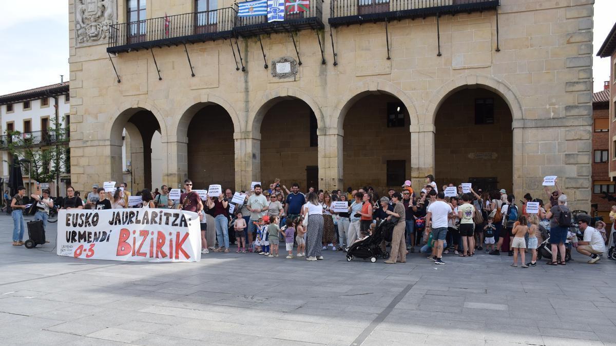 Asteartean plataformak egindako agerraldia