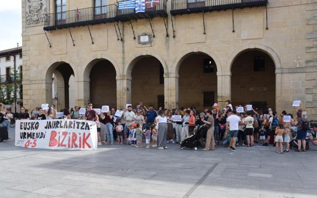 Asteartean plataformak egindako agerraldia