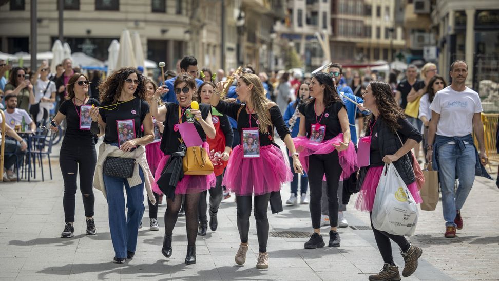 Despedida de soltera con charanga.