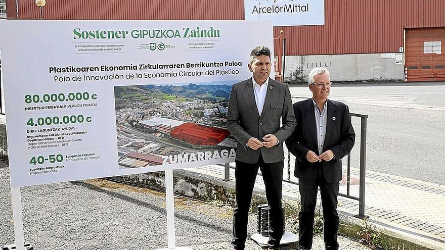 Mikel Serrano y José Ignacio Asensio, ayer en Zumarraga. | FOTO: N.G.