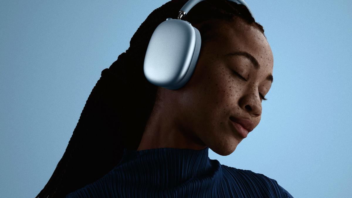 Apple lanza auriculares AirPods Max 2 con traducción en vivo y mejor cancelación de ruido