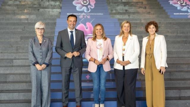 Miren Elgarresta, Mikel Torres, Amaia del Campo, Teresa Laespada y Elena Pérez