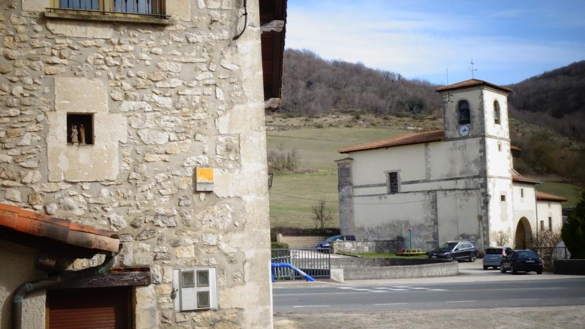 La iglesia de la Natividad de Nuestra Señora de Azazeta.