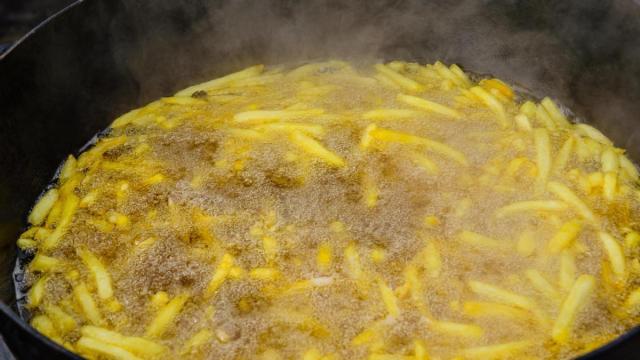 Aceite chisporroteando.
