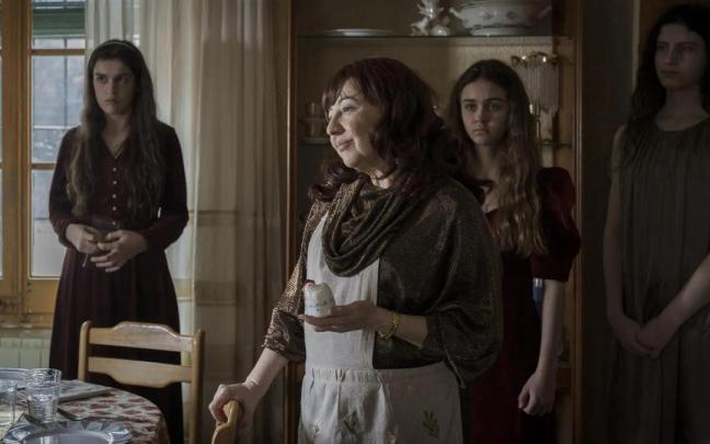 Carmen Machi, en una escena de la serie ‘La Mesías’. / Movistar Plus+ Carmen Machi, en una escena de la serie ‘La Mesías’.