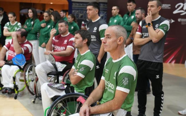 La Federación de Euskadi presenta a los pelotaris de Euskal Selekzioa que competirán en la Liga de Naciones de 36 metros en Bilbao.