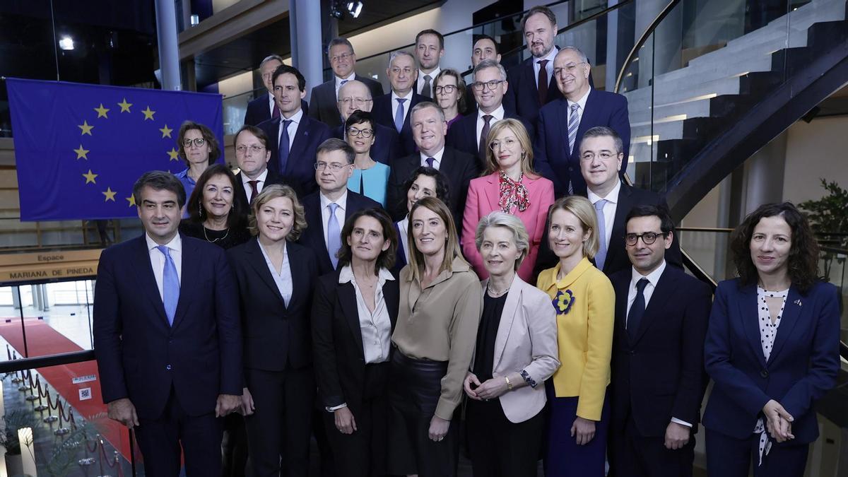 Foto de familia del nuevo Ejecutivo europeo.