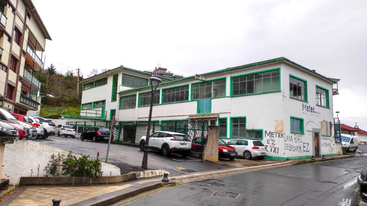 Vista del pabellón que albergó a la empresa Metec Motric.